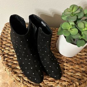 Black/Silver Loft Faux suede booties, size 8.